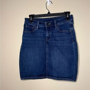 Levi’s denim skirt